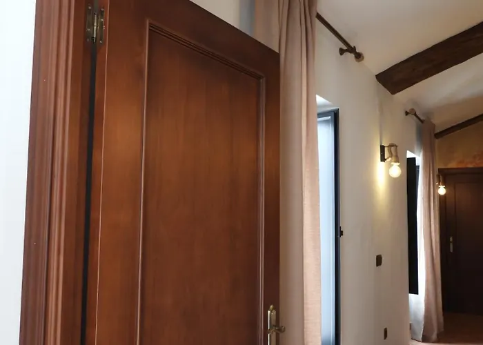 Apartamento Turístico Vasco Núñez De Balboa *